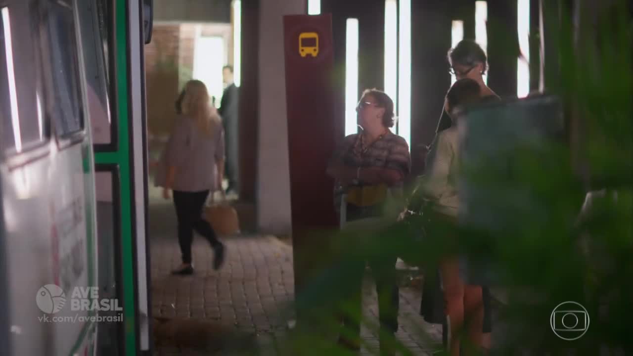 Спасайся, кто может 45 серия Спасайся, кто может 45 серия