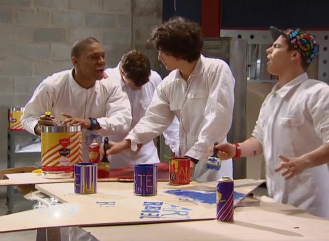 Виолетта 8 серия