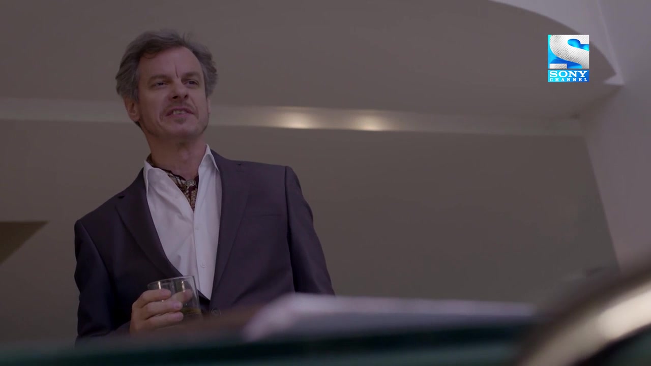 Среди каннибалов 10 серия Среди каннибалов 10 серия