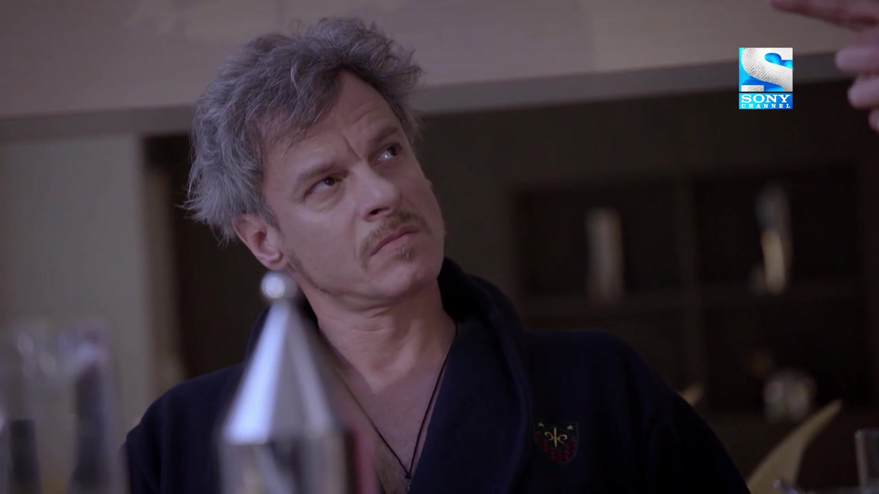 Среди каннибалов 26 серия