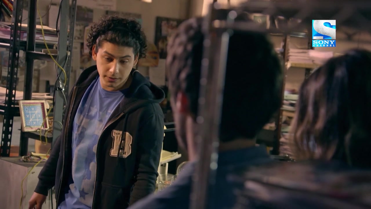 Среди каннибалов 40 серия