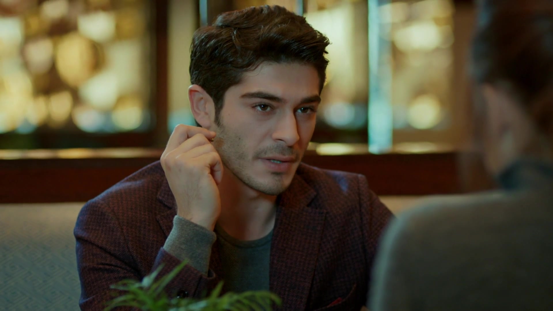 Любовь не понимает слов 73 серия Любовь не понимает слов 73 серия