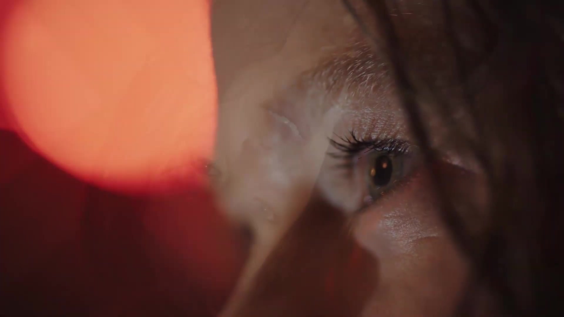 Девушка за стеклом 1 серия Девушка за стеклом 1 серия