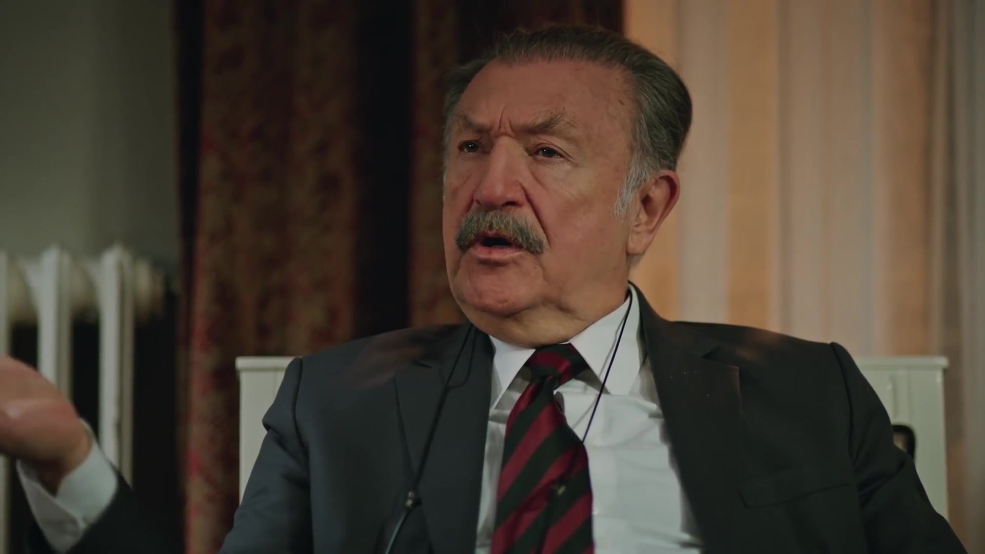 Девушка за стеклом 13 серия Девушка за стеклом 13 серия