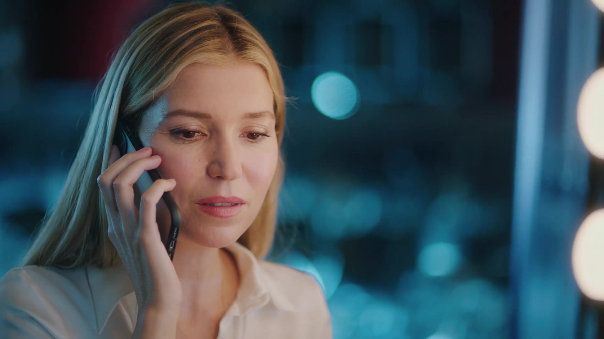 Девушка за стеклом 2 серия Девушка за стеклом 2 серия