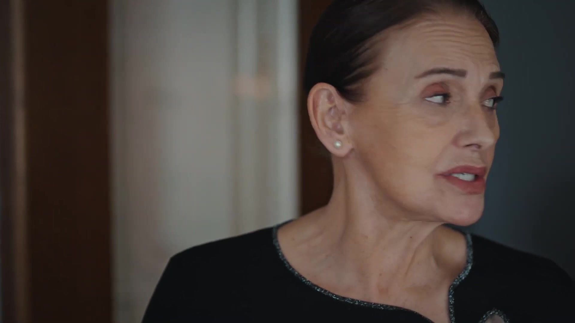 Девушка за стеклом 9 серия Девушка за стеклом 9 серия