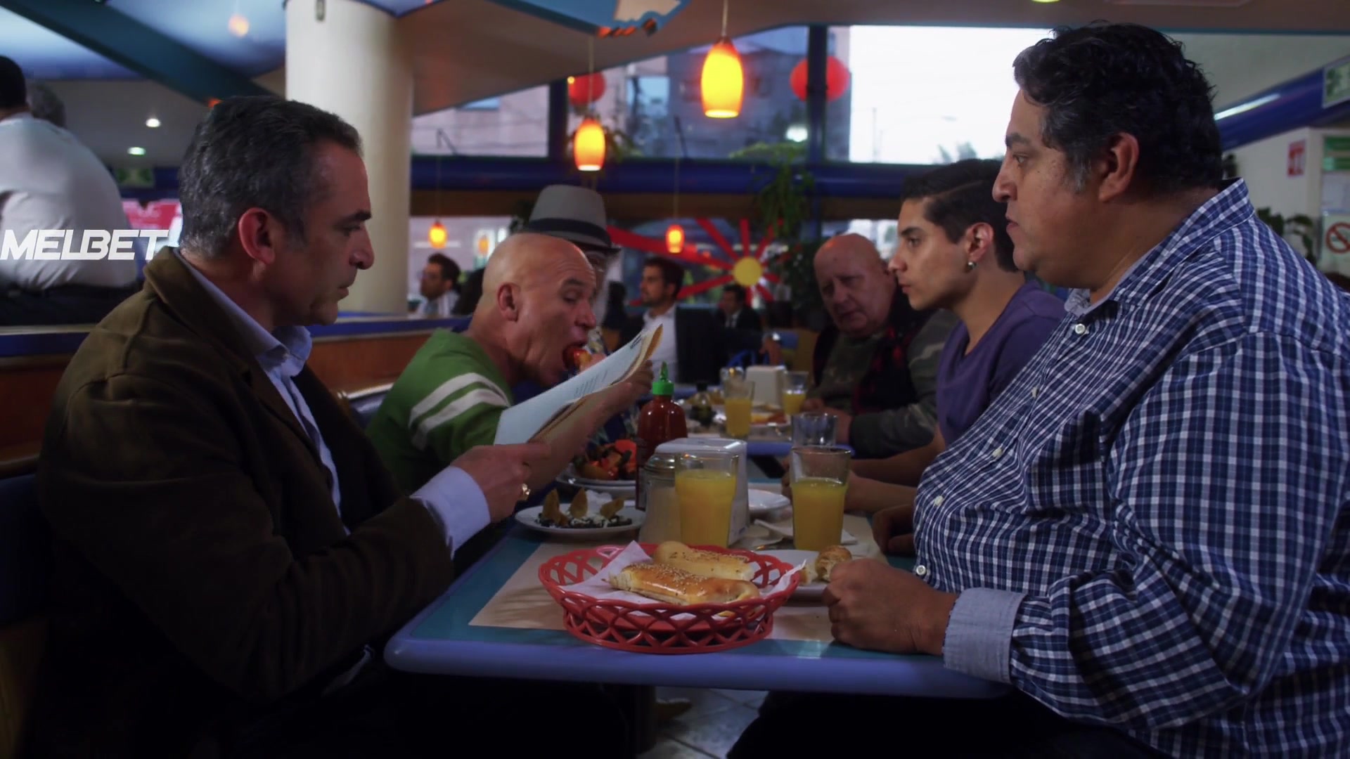 Маска 8 серия