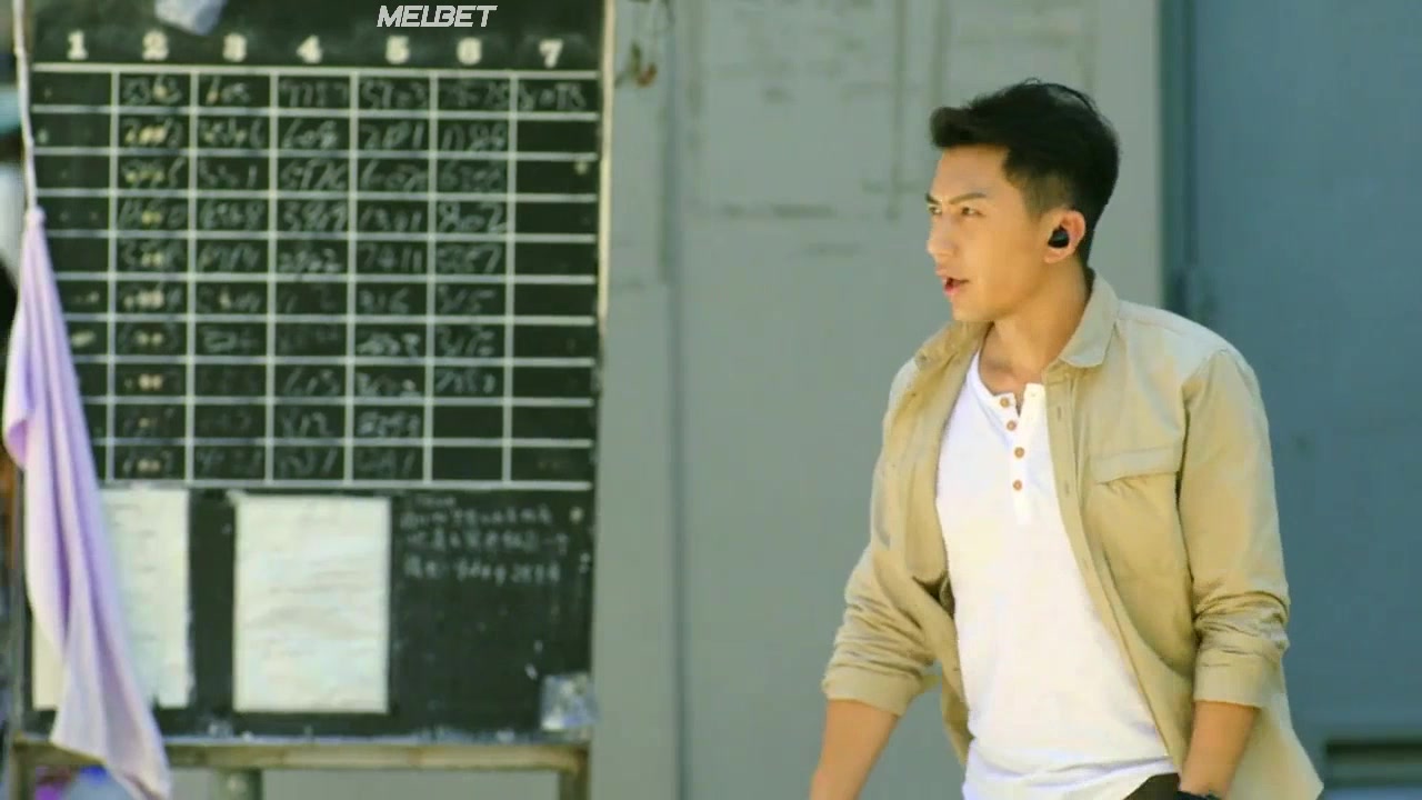 Дефектный 1 серия Дефектный 1 серия