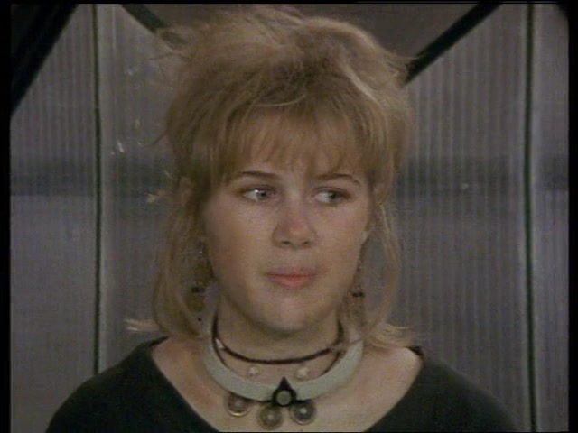 Девочка из завтра 2 серия