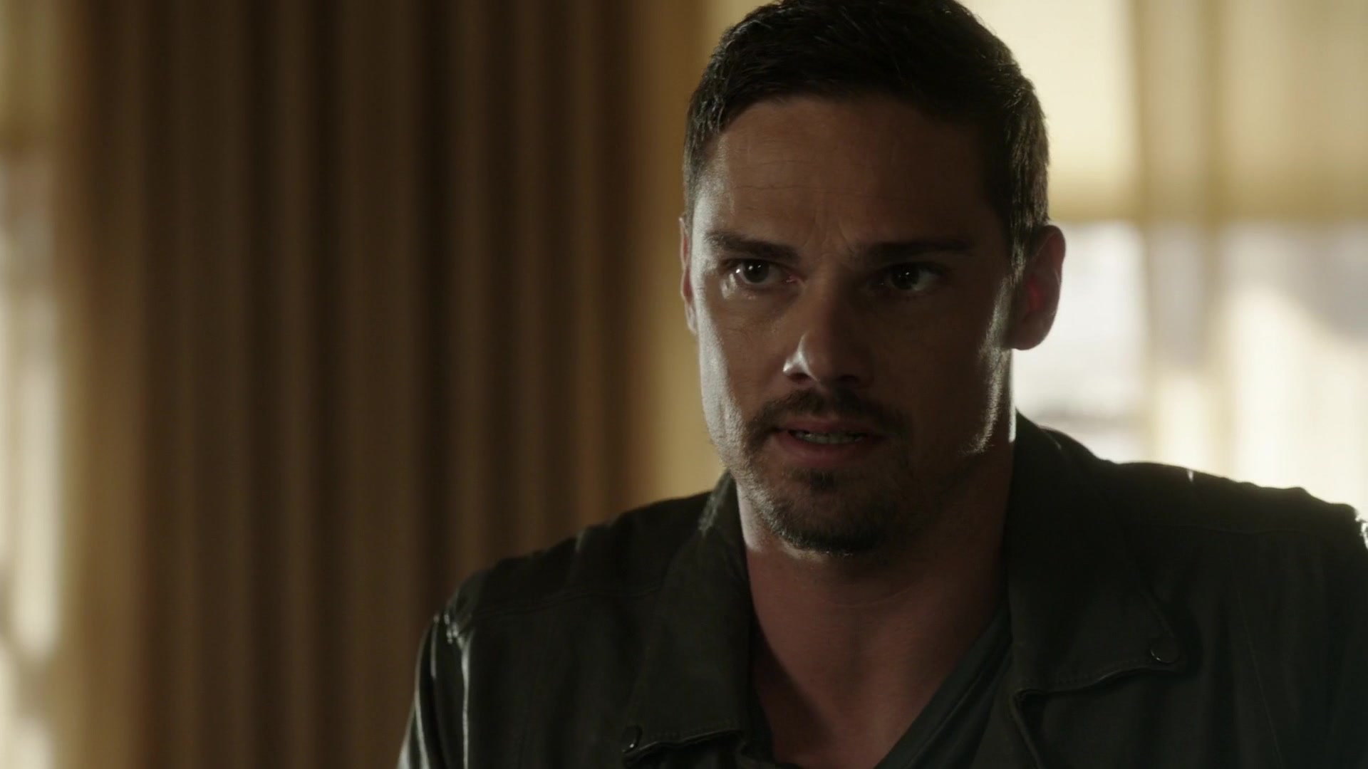 Красавица и чудовище 6 серия Красавица и чудовище 6 серия