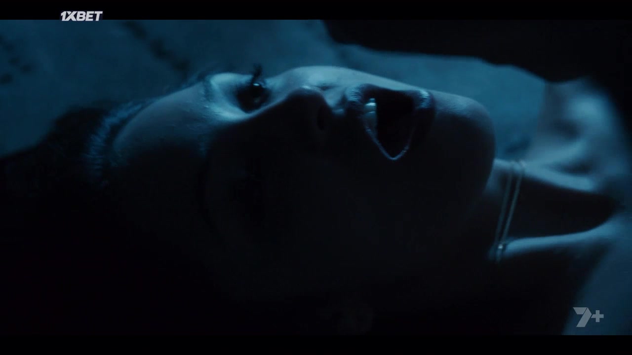 Меж двух миров 3 серия