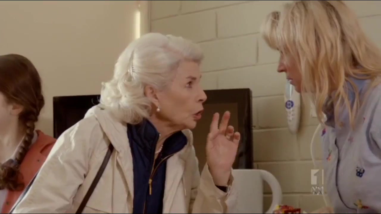 Не с того поля ягодка 8 серия Не с того поля ягодка 8 серия