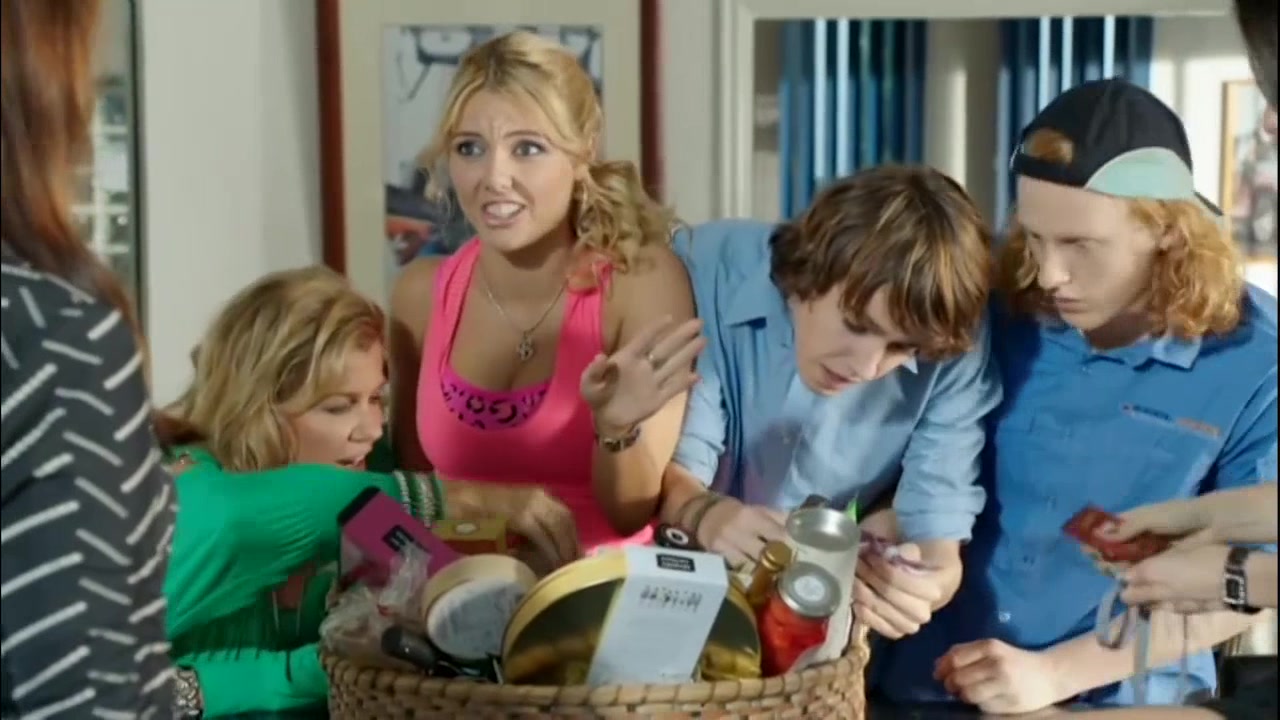 Не с того поля ягодка (2013) 3 серия