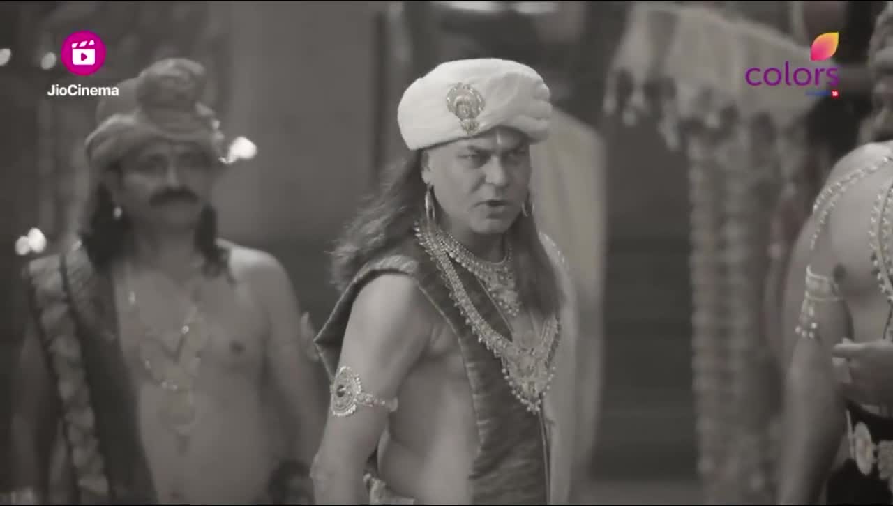 История любви — Ашока и Каурваки 13 серия История любви — Ашока и Каурваки 13 серия