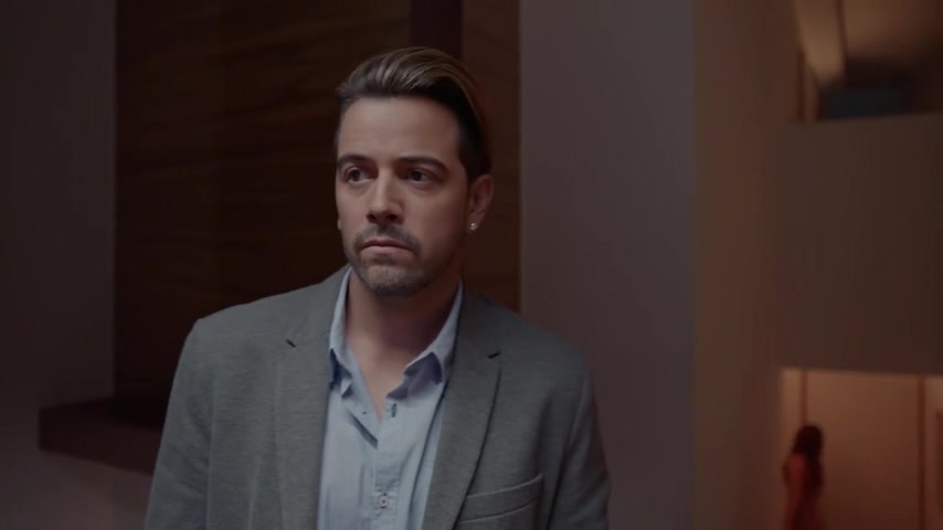 Королева — это я 33 серия