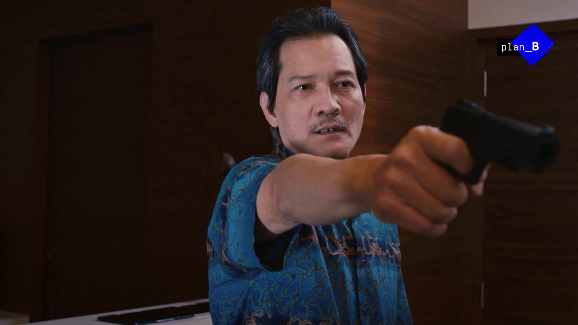 Осколки 13 серия