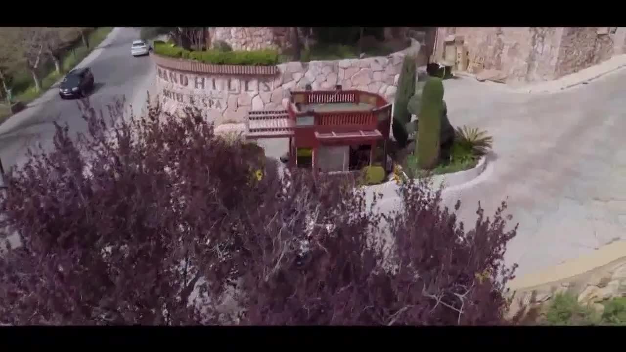 Меньше чем обычно 1 серия Меньше чем обычно 1 серия