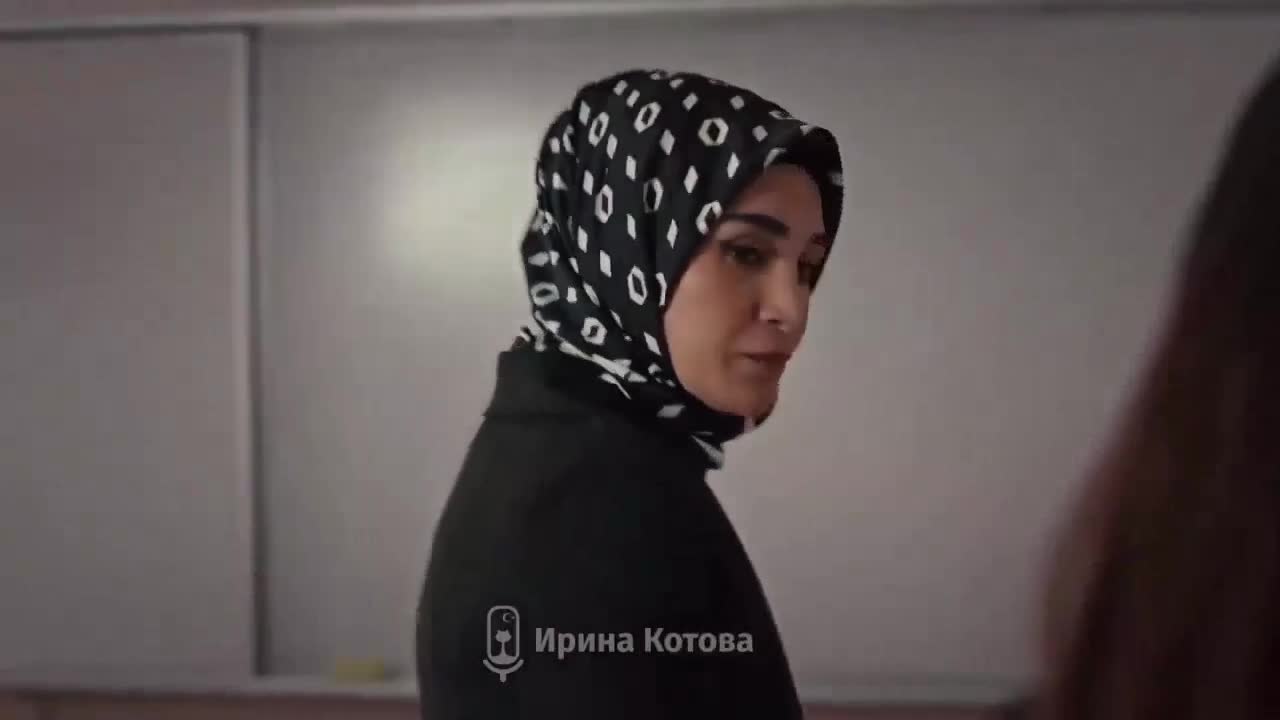 Красные бутоны 7 серия Красные бутоны 7 серия